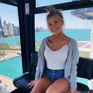 Meet your Posher, Taylor nicole